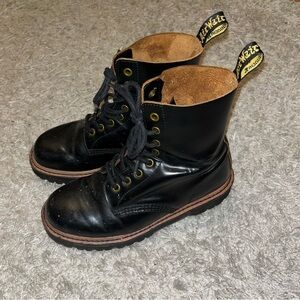 DR. MARTENS Black Matte Leather Lace-Up Boots